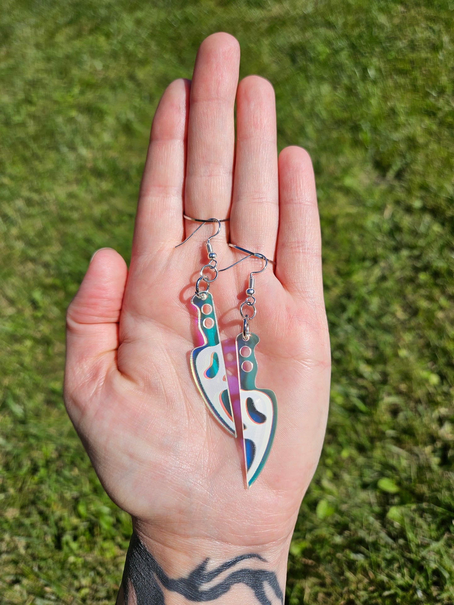 Iridescent Scream Knives