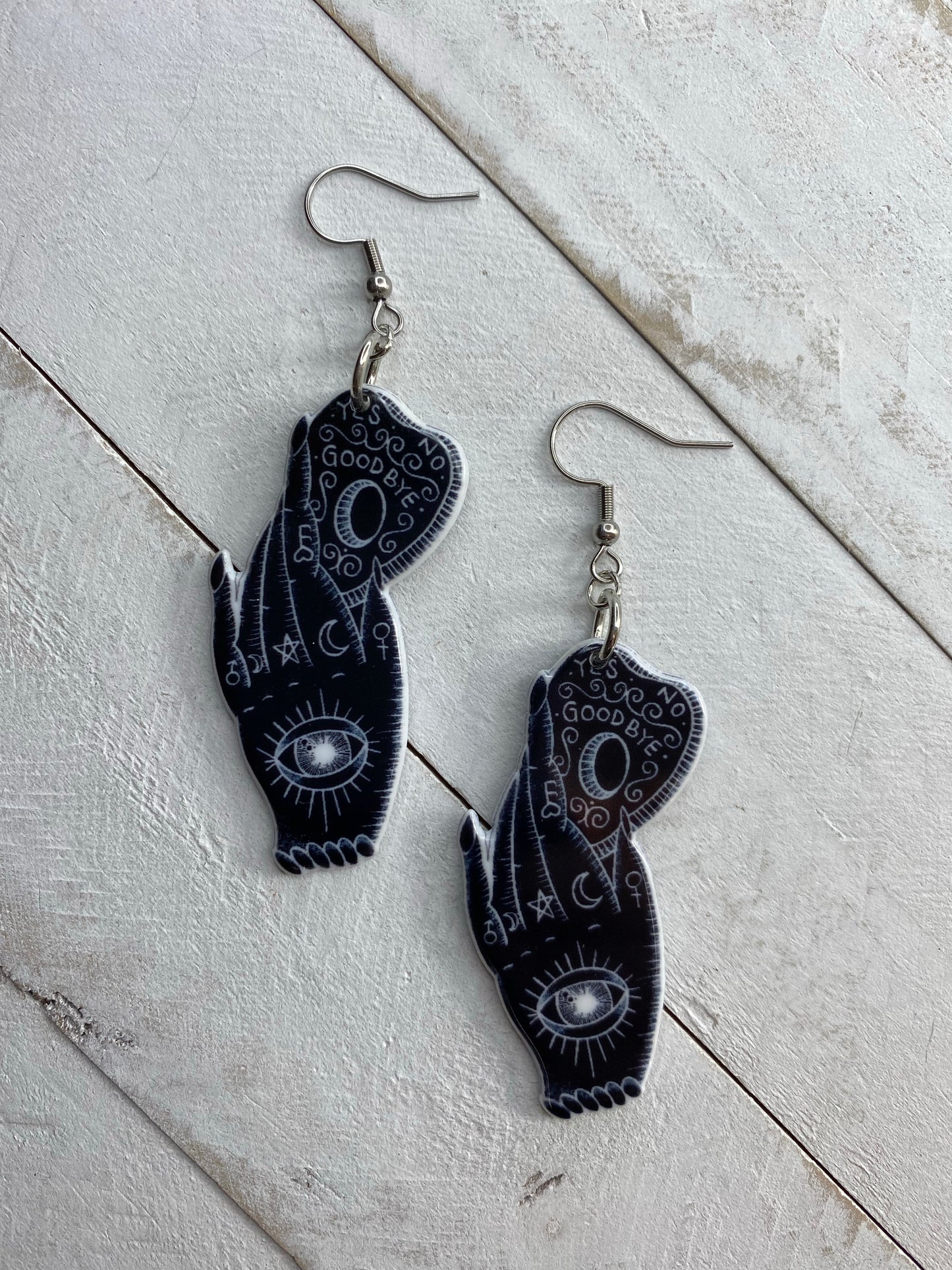 Witchy Hand Earrings - Black